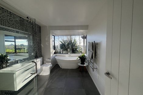 Photo of property in 141 Manakau Heights Drive, Manakau, Levin, 5573