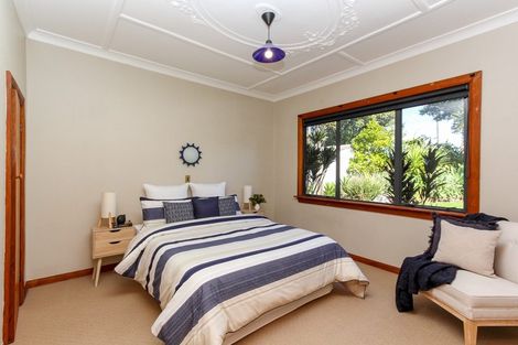 Photo of property in 21 Record Street, Fitzroy, New Plymouth, 4312