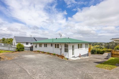 Photo of property in 454 Don Buck Road, Massey, Auckland, 0614