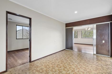 Photo of property in 2 Cornwall Crescent, Cannons Creek, Porirua, 5024