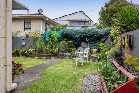 Photo of property in 4/9 Hine Street, New Plymouth, 4310