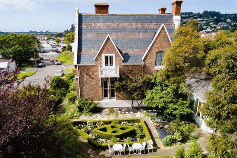 Photo of property in Lisburn House, 15 Lisburn Avenue, Caversham, Dunedin, 9012