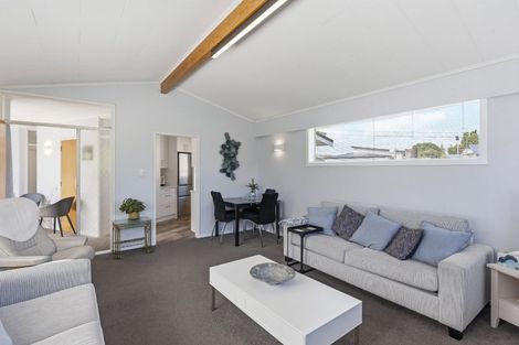 Photo of property in 17 Margaret Road, Raumati Beach, Paraparaumu, 5032