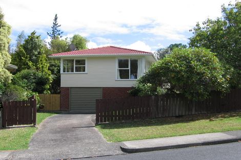 Photo of property in 79 La Rosa Street, Green Bay, Auckland, 0604