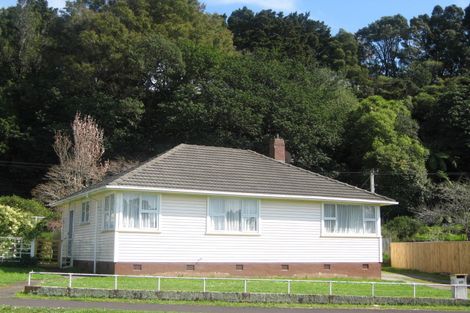 Photo of property in 48 Glenpark Avenue, Frankleigh Park, New Plymouth, 4310