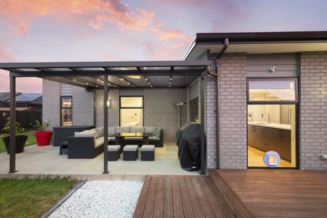 Photo of property in 8 Stanton House Road, Paerata, 2124