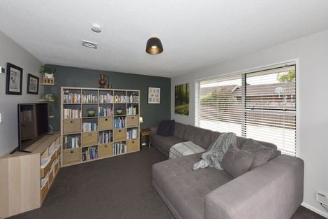 Photo of property in 2/50 Valecrest Avenue, Parklands, Christchurch, 8083