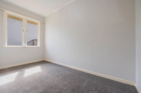 Photo of property in 55 Corunna Road, Milford, Auckland, 0620