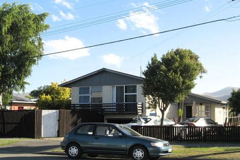 Photo of property in 11 Maces Road, Bromley, Christchurch, 8062