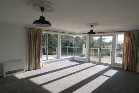 Photo of property in 5 Flight Place, Lower Vogeltown, New Plymouth, 4310