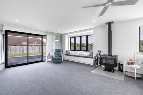 Photo of property in 10 Barker Place, Waikiwi, Invercargill, 9810