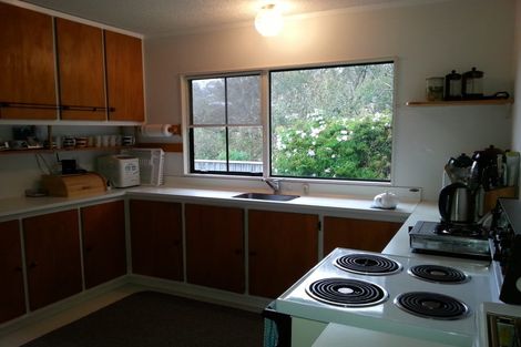 Photo of property in 30a Oxford Street, Tawa, Wellington, 5028