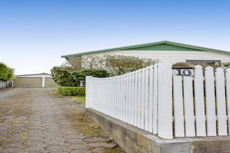 Photo of property in 10 Silvan Place, Bell Block, New Plymouth, 4312