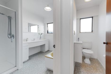 Photo of property in 129a Nile Road, Milford, Auckland, 0620