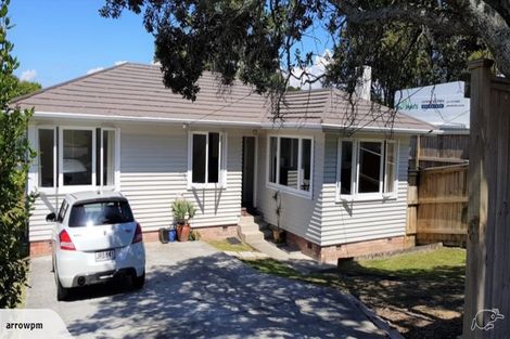 Photo of property in 18 Tonkin Drive, Sunnynook, Auckland, 0620