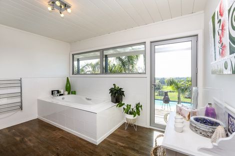 Photo of property in 592a Frankley Road, Hurworth, New Plymouth, 4371