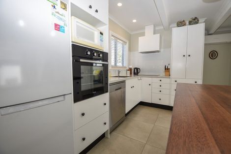 Photo of property in 3 Plimsoll Street, Carterton, 5713