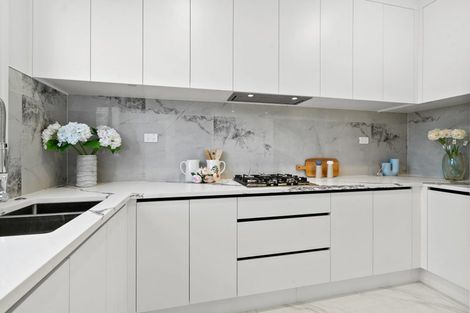 Photo of property in 28 Catalina Avenue, Rosehill, Papakura, 2113