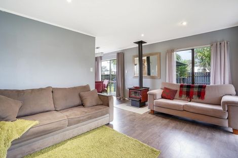 Photo of property in 11 Rata Street, Tokomaru, Palmerston North, 4474