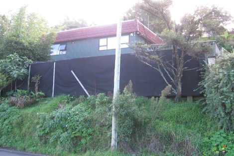 Photo of property in 1 Laingholm Drive, Laingholm, Auckland, 0604