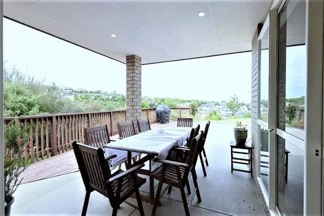 Photo of property in 35 Bayview Park Lane, Orewa, 0931