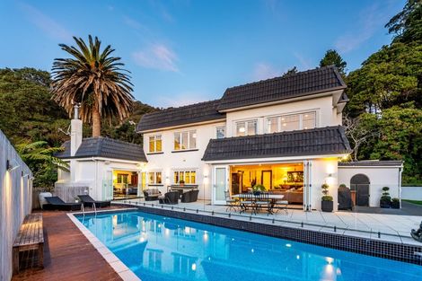 Photo of property in 24 Walter Road, Lowry Bay, Lower Hutt, 5013