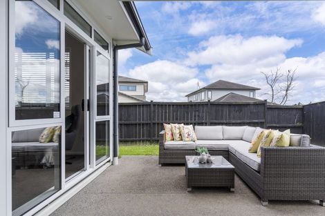Photo of property in 15 Turua Rise, Karaka, Papakura, 2113
