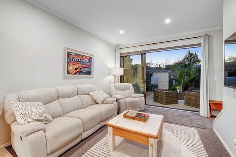 Photo of property in 11 Cambie Avenue, Red Beach, 0932