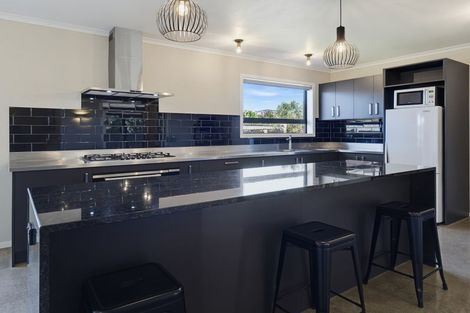 Photo of property in 9 Golf Vue Place, Castlecliff, Whanganui, 4501