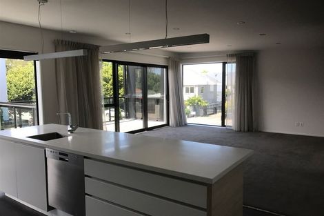 Photo of property in 4/275 Kilmore Street, Christchurch Central, Christchurch, 8011