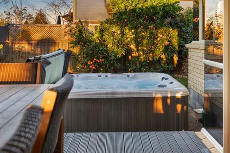 Photo of property in 3 Ridgemount Terrace, Welcome Bay, Tauranga, 3112