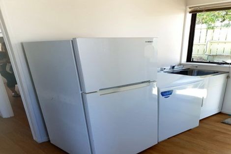 Photo of property in 15 Sabot Place, Massey, Auckland, 0614