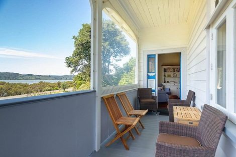 Photo of property in 13 Old Beach Road, Kohukohu, 0491