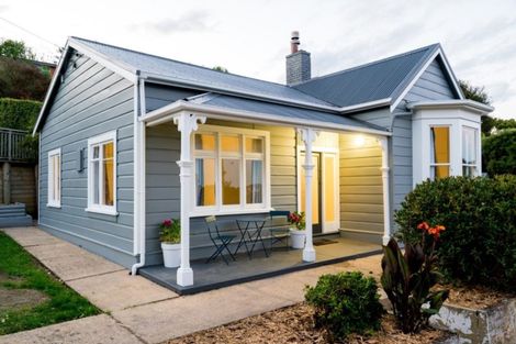 Photo of property in 6 Crosby Street, Mornington, Dunedin, 9011