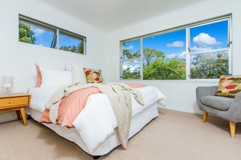 Photo of property in 5 Kilduff Place, Mairangi Bay, Auckland, 0630