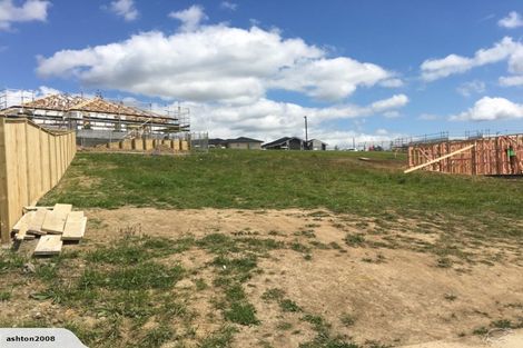 Photo of property in 15 Lippiatt Crescent, Pokeno, 2402