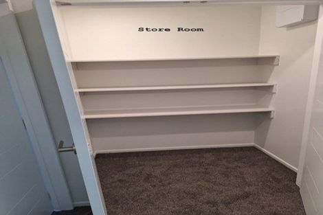 Photo of property in 2/17 Barneys Farm Road, Clendon Park, Auckland, 2103