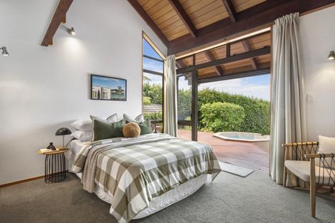 Photo of property in 106 Kowhai Road, Campbells Bay, Auckland, 0630