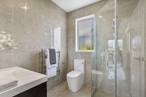 Photo of property in 17 Boocock Crescent, Orewa, 0931