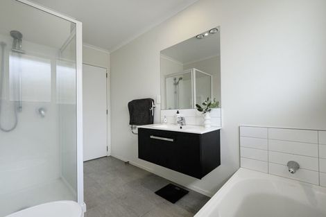 Photo of property in 11 Harakeke Way, Papamoa Beach, Te Puke, 3187