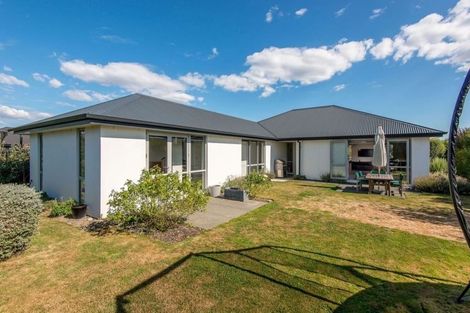 Photo of property in 28 Gosling Crescent, Halswell, Christchurch, 8025