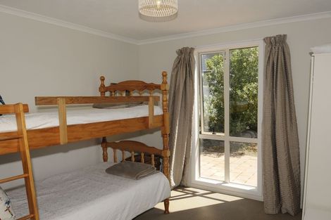 Photo of property in 6 Chambers Street, Kakanui, Oamaru, 9495