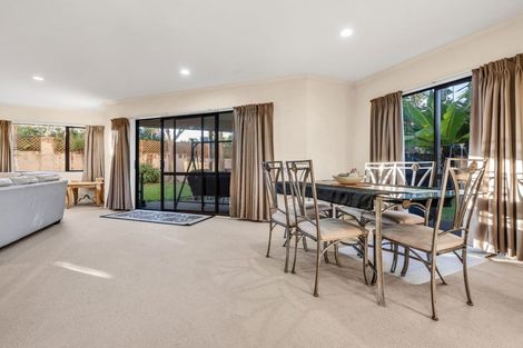 Photo of property in 45 Chieftain Rise, Goodwood Heights, Auckland, 2105