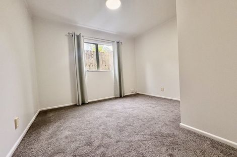 Photo of property in 2/8 Fitzwilliam Drive, Torbay, Auckland, 0630