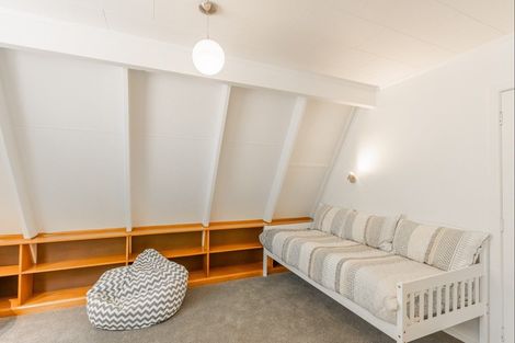 Photo of property in 82b Raumati Road, Raumati Beach, Paraparaumu, 5032