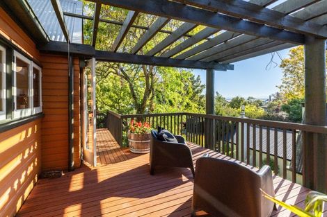 Photo of property in 25 Muritai Crescent, Havelock North, 4130