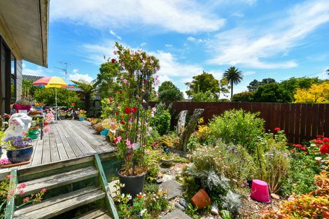 Photo of property in 1/94 Roberts Road, Te Atatu South, Auckland, 0610