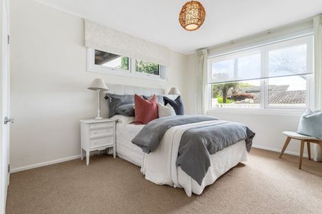Photo of property in 1/7 Colmar Road, Mellons Bay, Auckland, 2014
