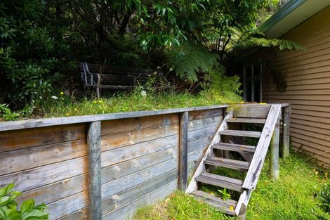 Photo of property in 1974 Queen Charlotte Drive, Momorangi Bay, Picton, 7281