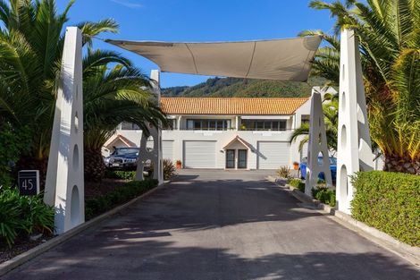 Photo of property in 9/45 Beach Road, Waikawa, Picton, 7220